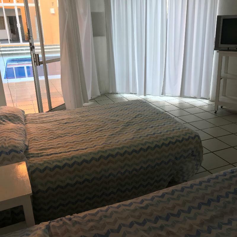 Casa Mexicana La Reyna Мансанильо Экстерьер фото